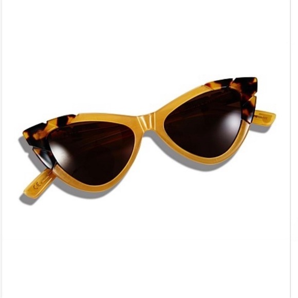 Pared piccolo and grande sharp cat eye Sunglasses main image 11